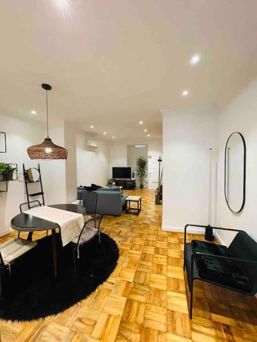 Moderno Com Jardim Av. Da Liberdade Apartamento *
